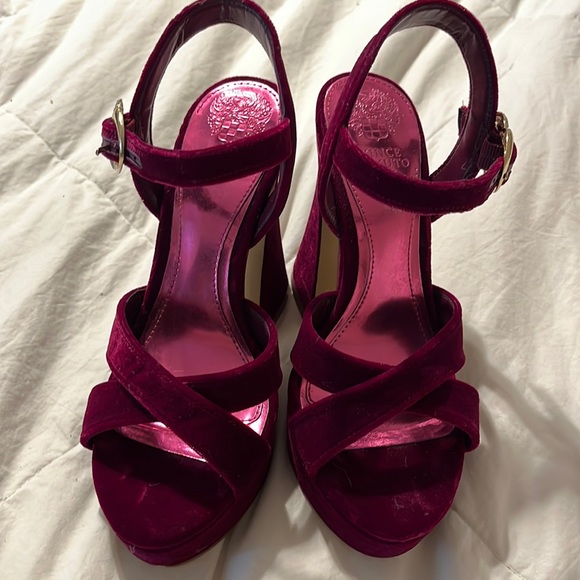 Vince Camuto Platform Heels!! - Picture 1 of 4